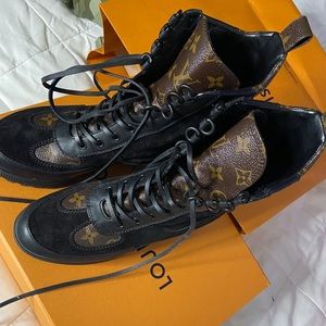 Louis Vuitton boots, w/ heel